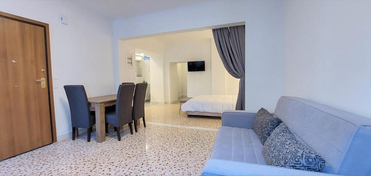 Athens Plaka Family Suites エクステリア 写真