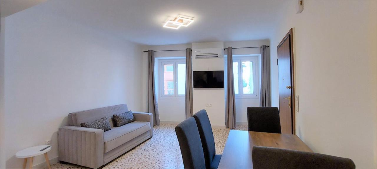 Athens Plaka Family Suites エクステリア 写真