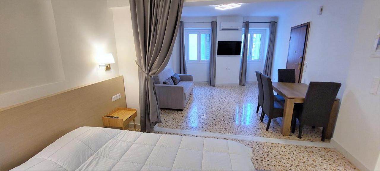 Athens Plaka Family Suites エクステリア 写真