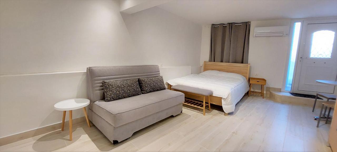 Athens Plaka Family Suites エクステリア 写真